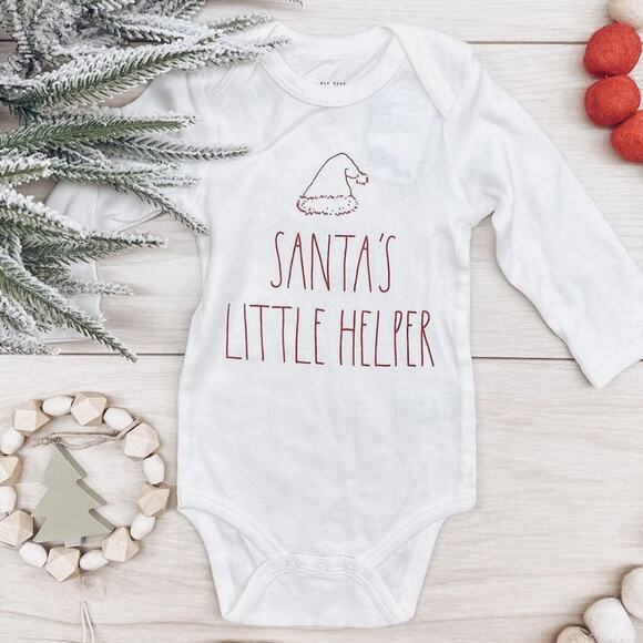Rae Dunn Baby Santa´s Little Helper White Christmast Onesie Size 6-9 M - Picture 1 of 9